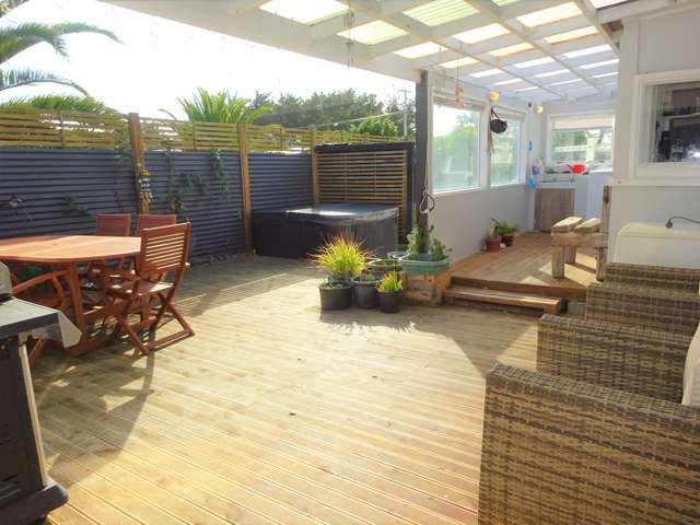 1 Barber Street Foxton Beach_2