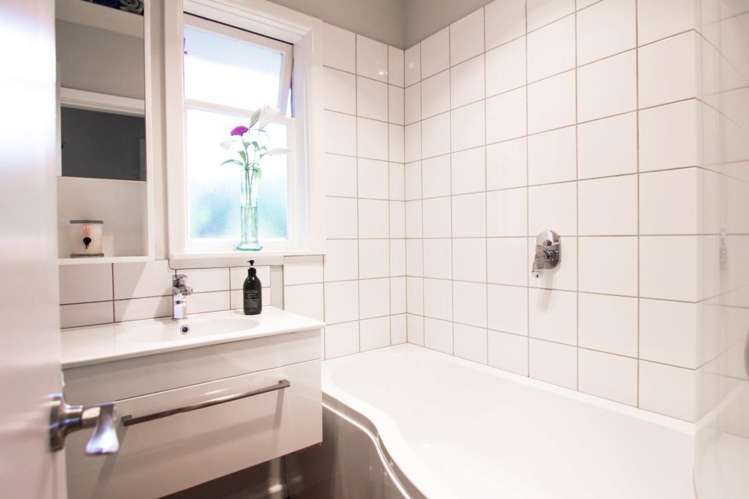 2 Springbank Street Bryndwr_13