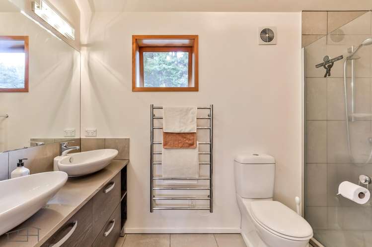 184 Laingholm Drive Titirangi_10