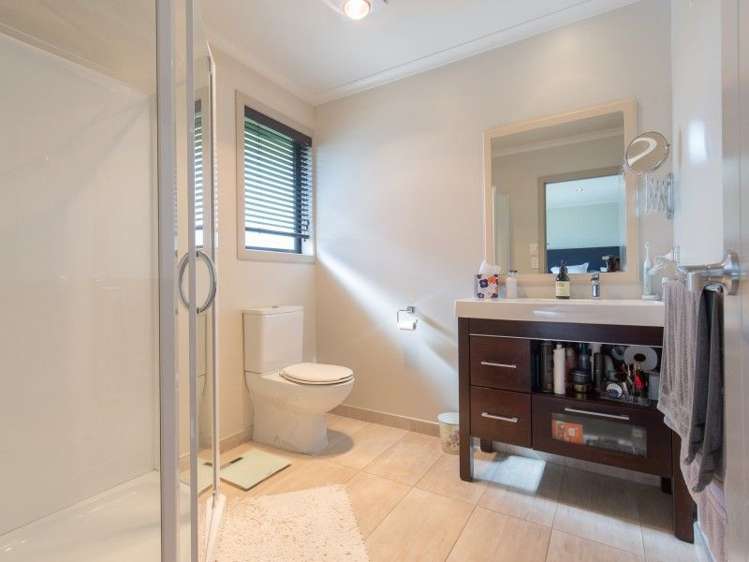 42 Dale Street Albert Town_13