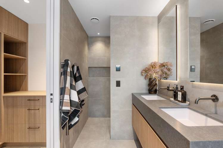 1/13 Lees Road Strowan_16