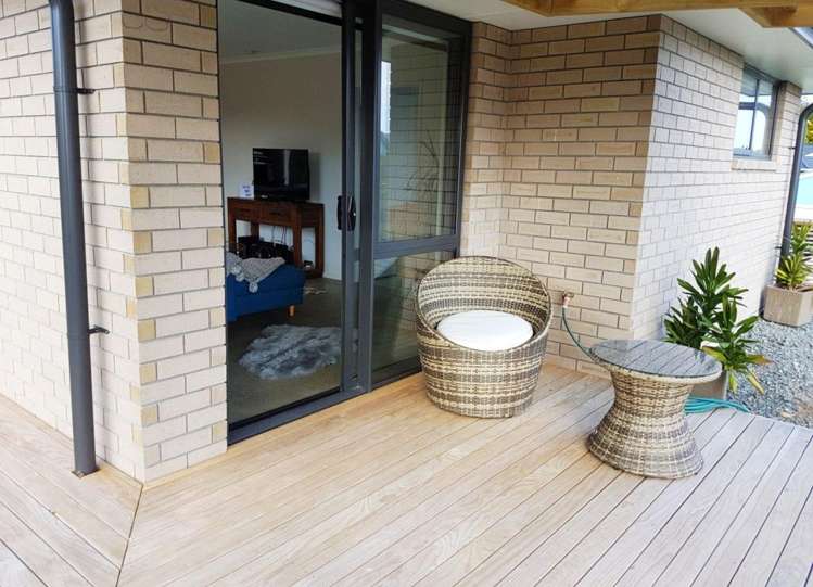 32 Manaia View 2010_3