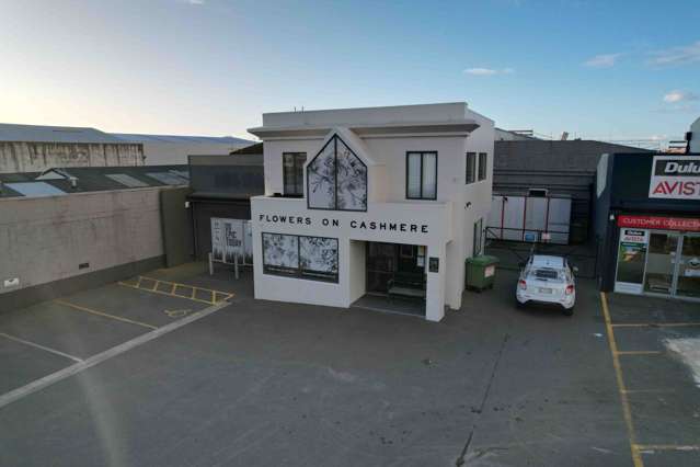 Mixed-Use Opportunity &ndash; Storage, Office & Retail