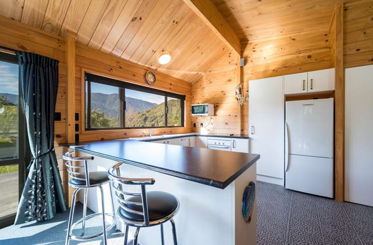 2 Worlds End Road Penzance_5