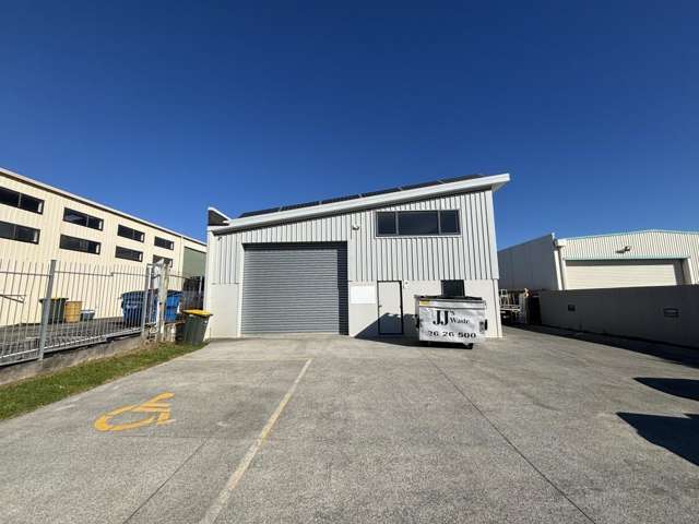 Functional Road-Front Industrial Unit