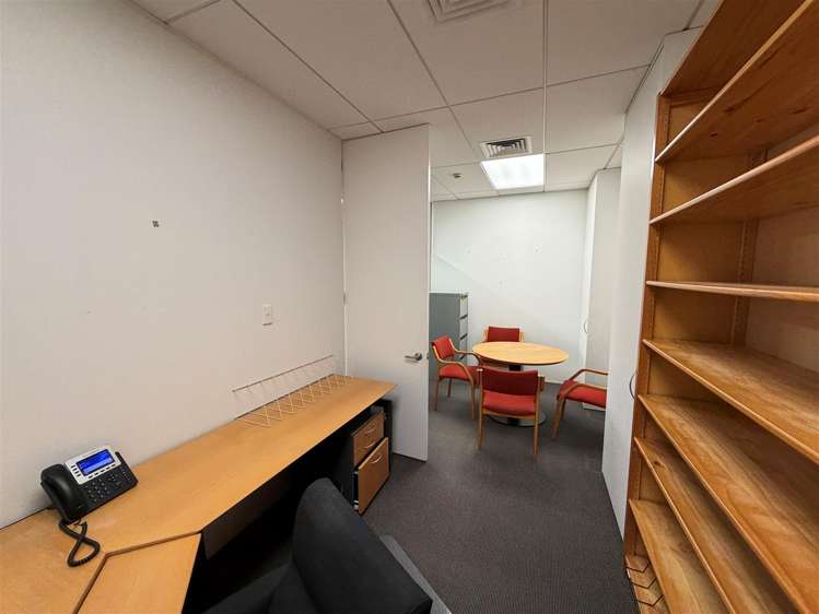 3B/77 The Strand Parnell_7