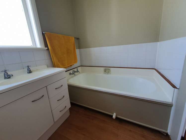 13 Carlisle Street Levin_9