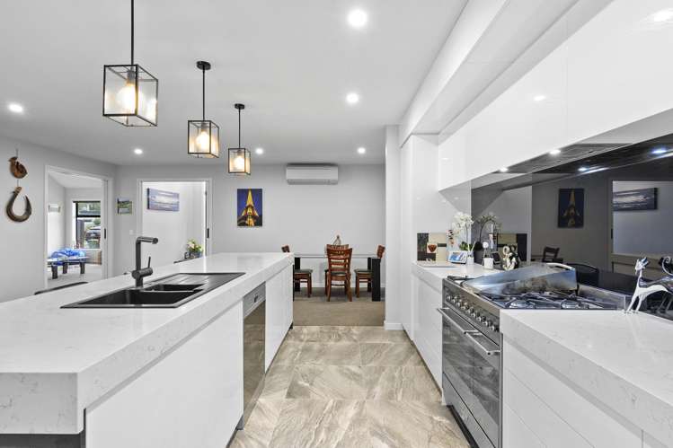 27 Carnaveron Drive Lincoln_10