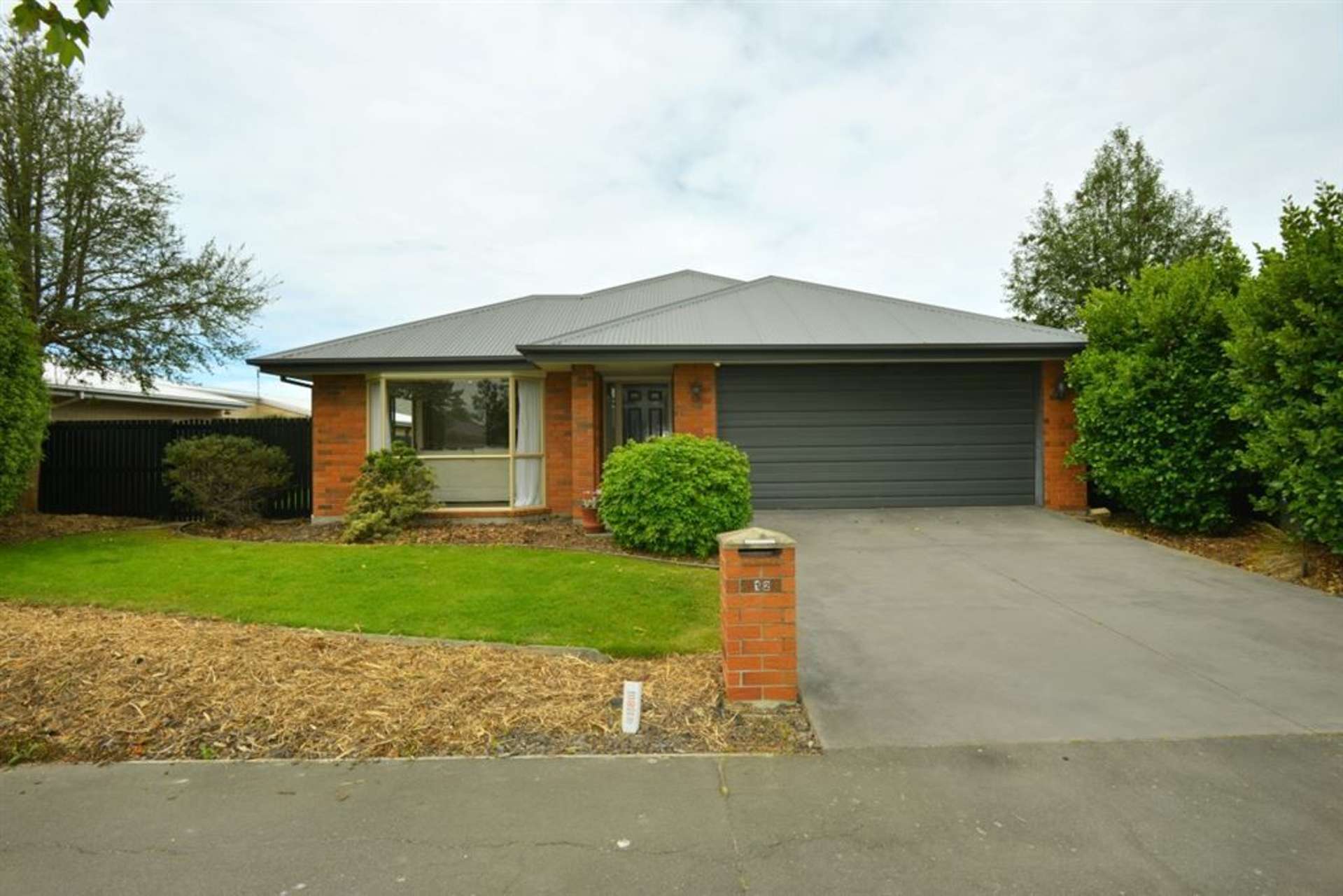 12 Riverwood Boulevard Redwood_0