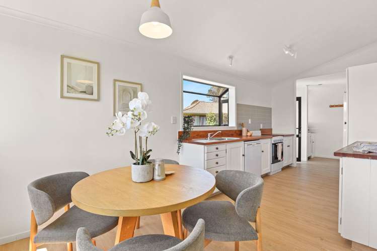 12 Matthew Place Kawaha Point_5