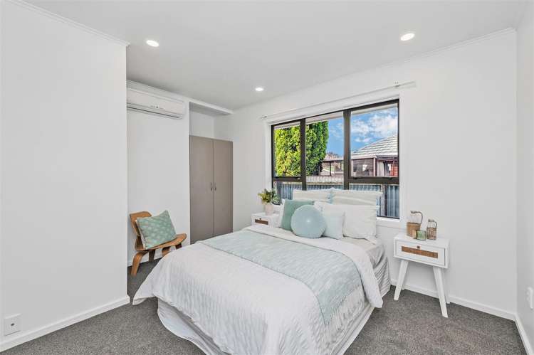 12 Oakhurst Place Russley_9