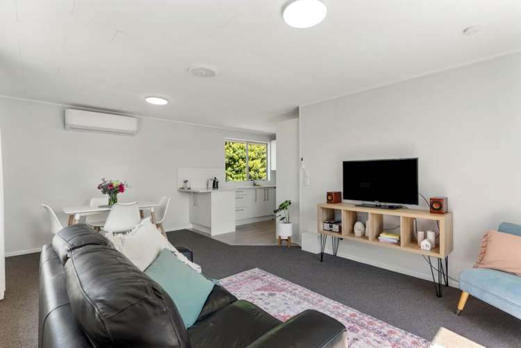2/63 Rosier Road Glen Eden_9