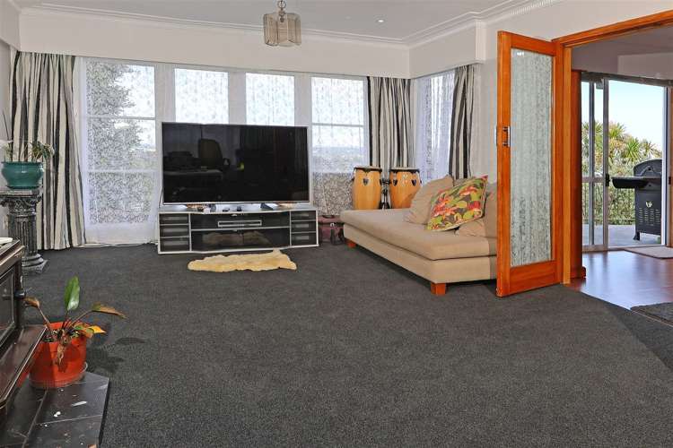 4247 Great North Road Glendene_11