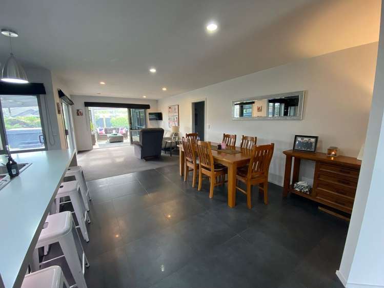 6 Chestnut Close Kelvin Grove_3