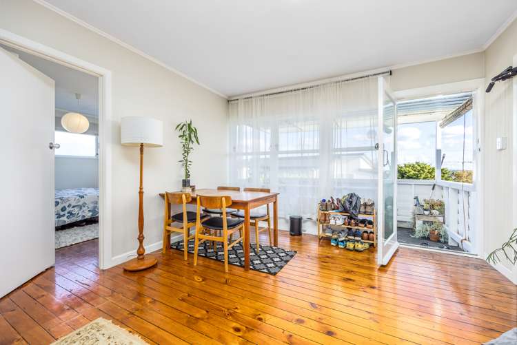 3/7 Lydia Avenue Northcote_5