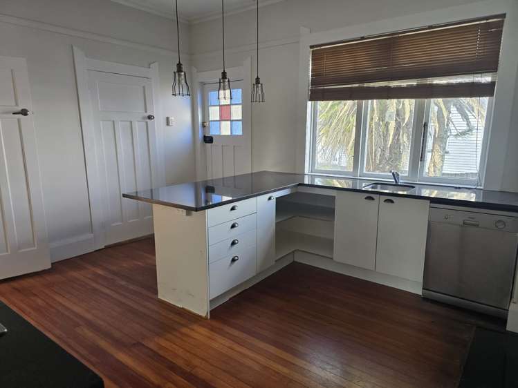 3185 Great North Road New Lynn_8