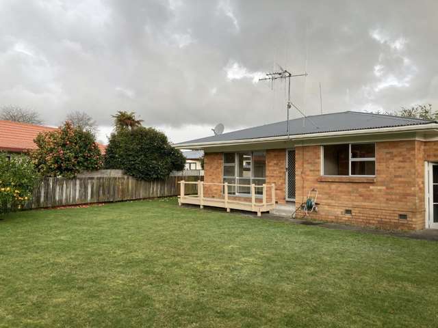 Renovated Two Bedroom – Walk To The Hospital