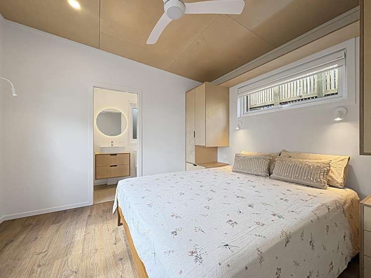 879B Beach Road 1809_10