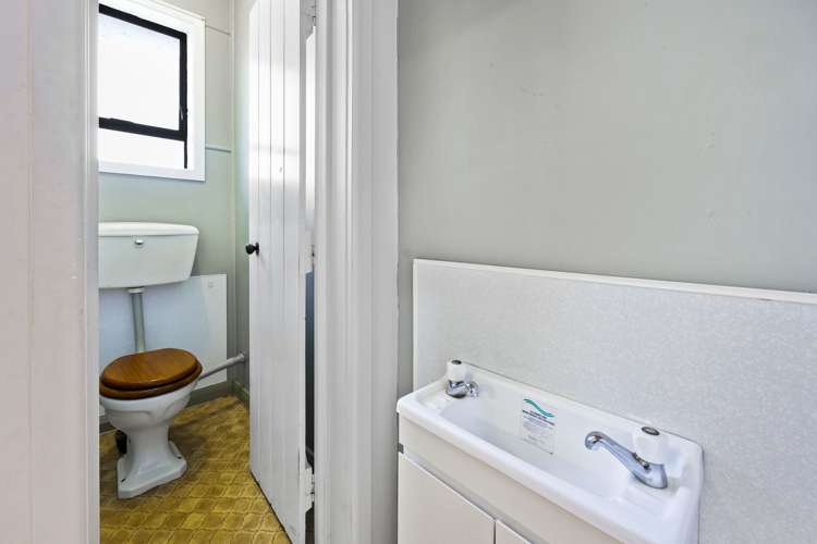 5 Egmont Street Hawera_20