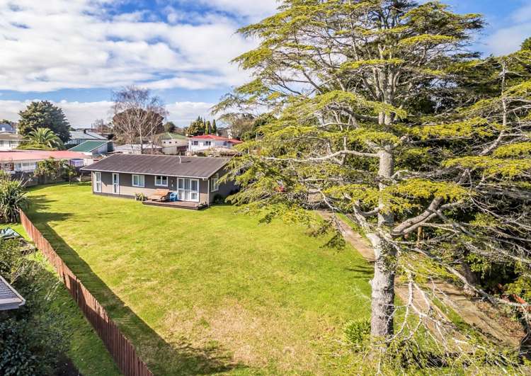 6 Eden Place Pukekohe_0