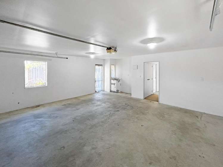 A/5 St Leger Close Huntington Park_8