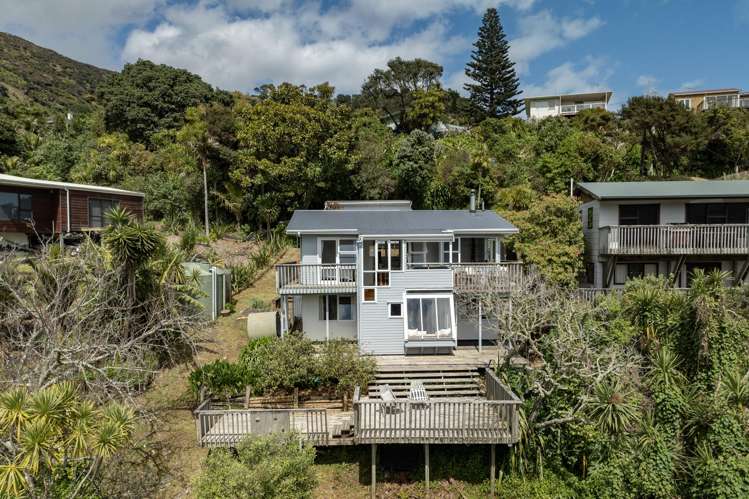 90 Seaview Road Piha_23