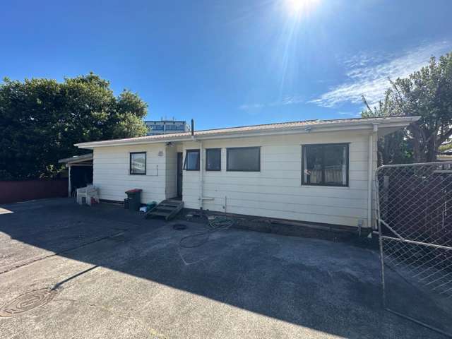 Spacious 3-Bedroom Home for Rent in Otahuhu, Auckland