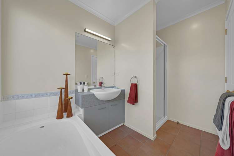 3 Russett Grove Henderson_19