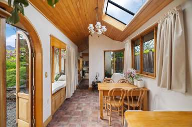 18 Robertson Street_3