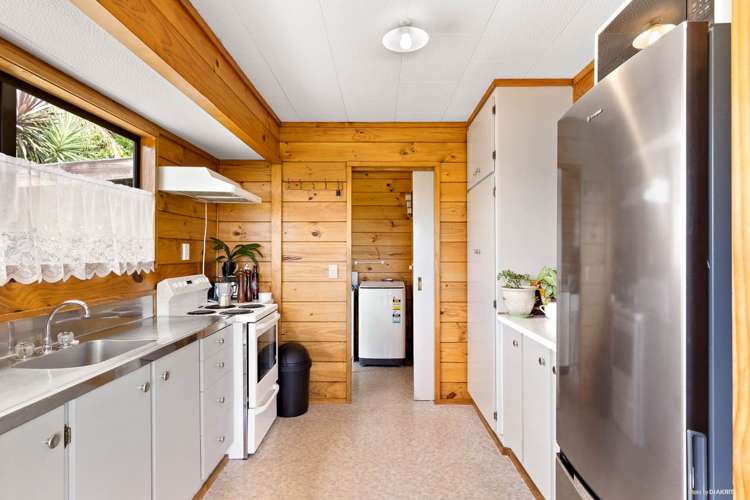 2/36a Tomo Street New Lynn_9