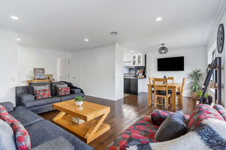 2/21 Stratford Road Manurewa_5