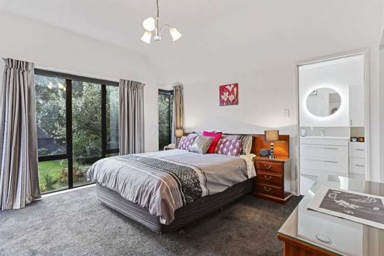 49 Oregon Place Burwood_11