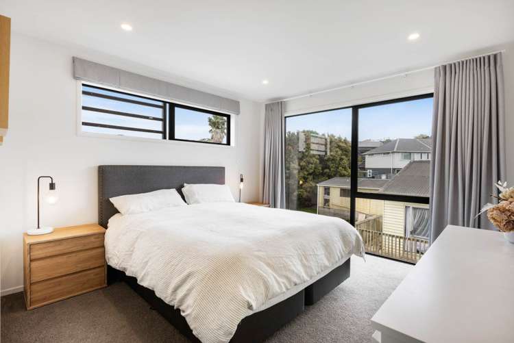 8 Reg Pearce Way Glen Innes_18