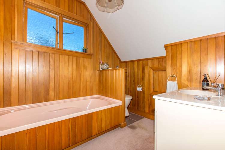 311 Riverside Drive Waterloo_13