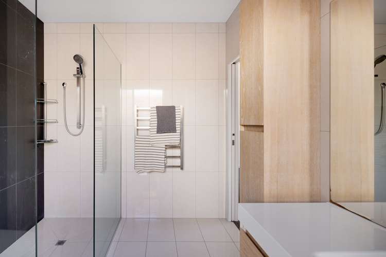 4 Hawkridge Rise Huntington_16