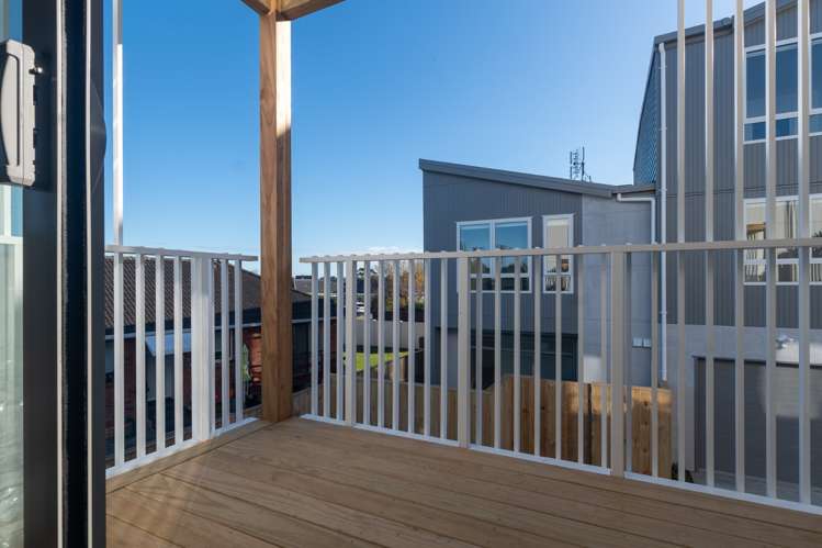 8/2 Moor Avenue Te Atatu Peninsula_12