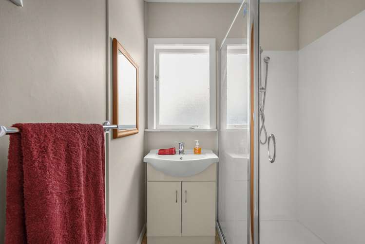 66 Wainuiomata Road Wainuiomata_14