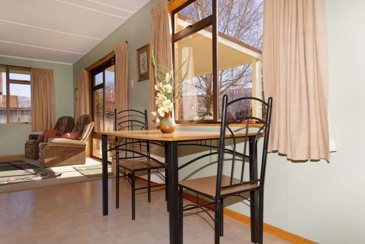 39 Antimony Crescent Cromwell_1