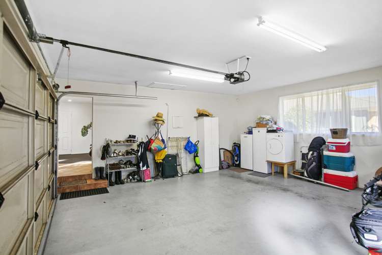 111 Everitt Crescent Whangamata_14