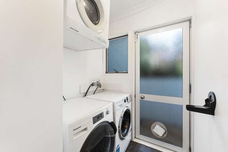 33A Lilburn Crescent Massey_11