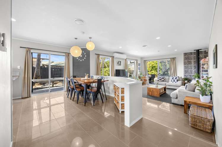 10 Davington Way Pakuranga Heights_1