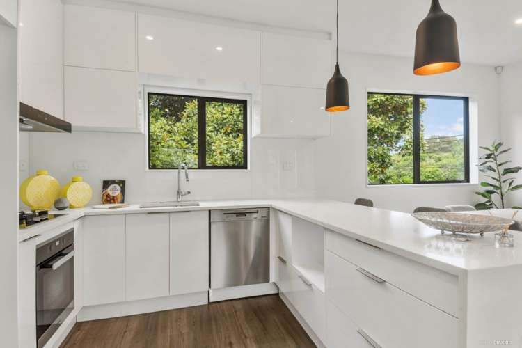 21 Coroglen Avenue Birkenhead_4