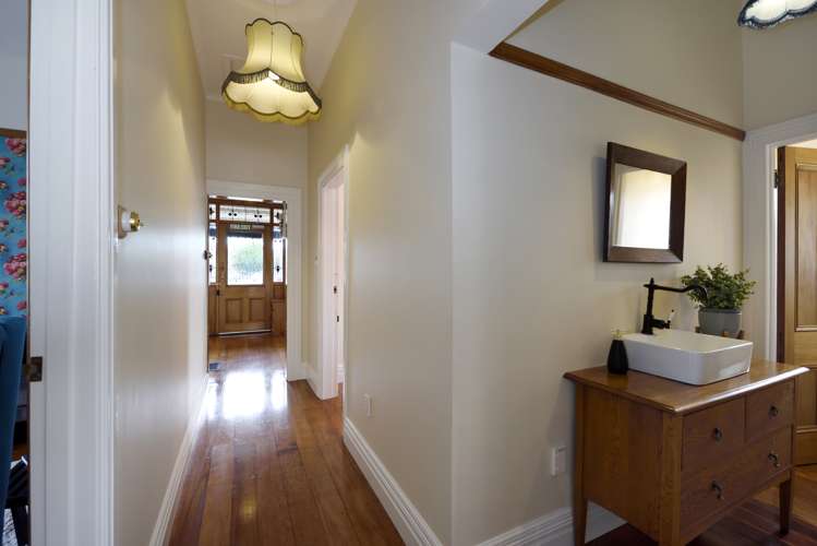 33 Trafalgar Street The Wood_13