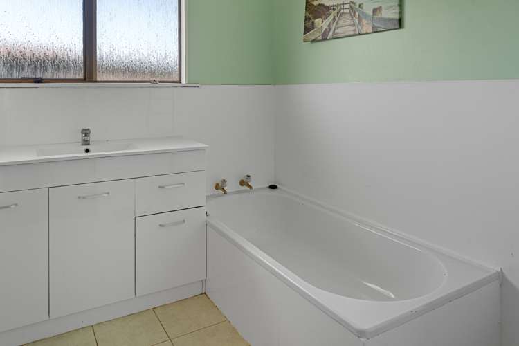 283 Welcome Bay Road Welcome Bay_13