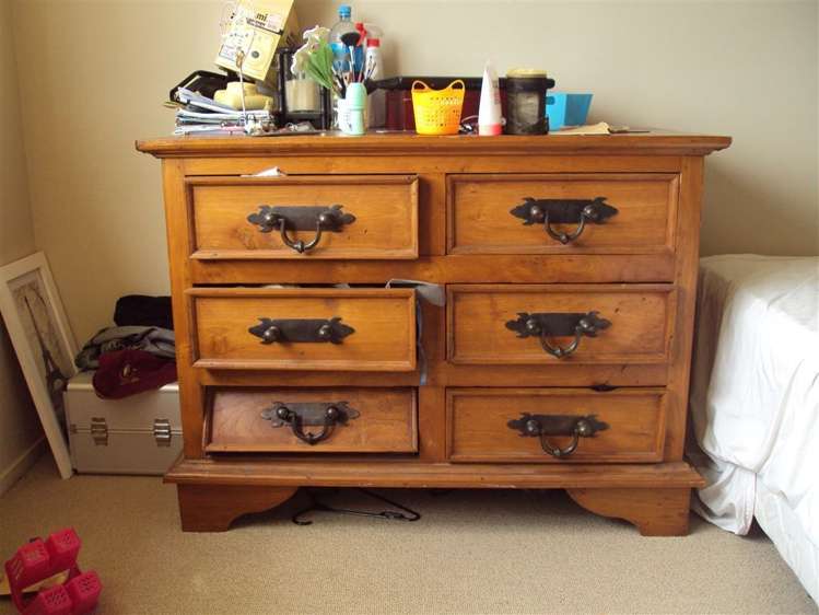 28 Russell Heights Russell_21