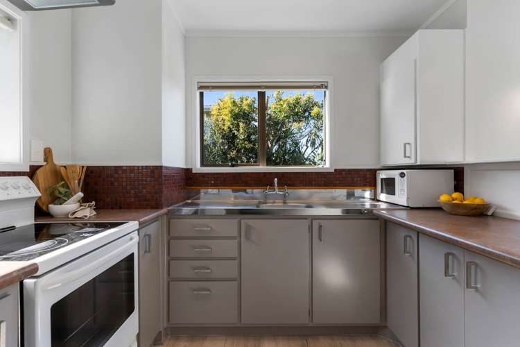 1/49a Hebron Road Waiake_5