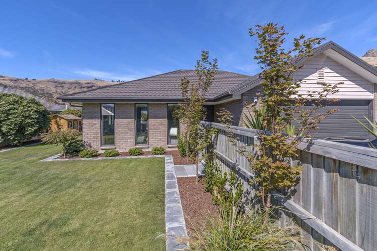 15 The Tors Heathcote Valley_16