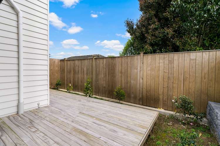 1/8 Knight Avenue Mount Albert_14