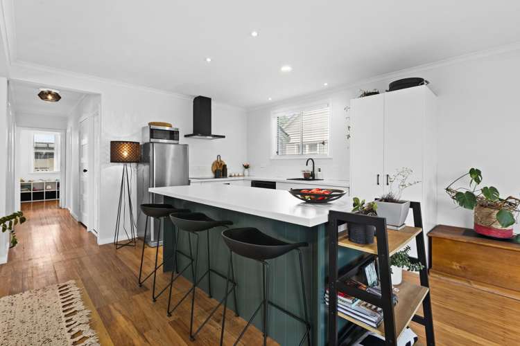 9 Hammond Road Taradale_5