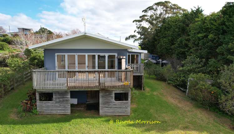 8 Heaths Way Paparoa_16